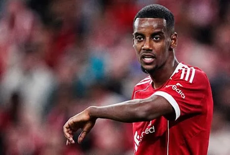 Isak's Debut Brings Glamour Despite Evident Lack of Match Fitness
